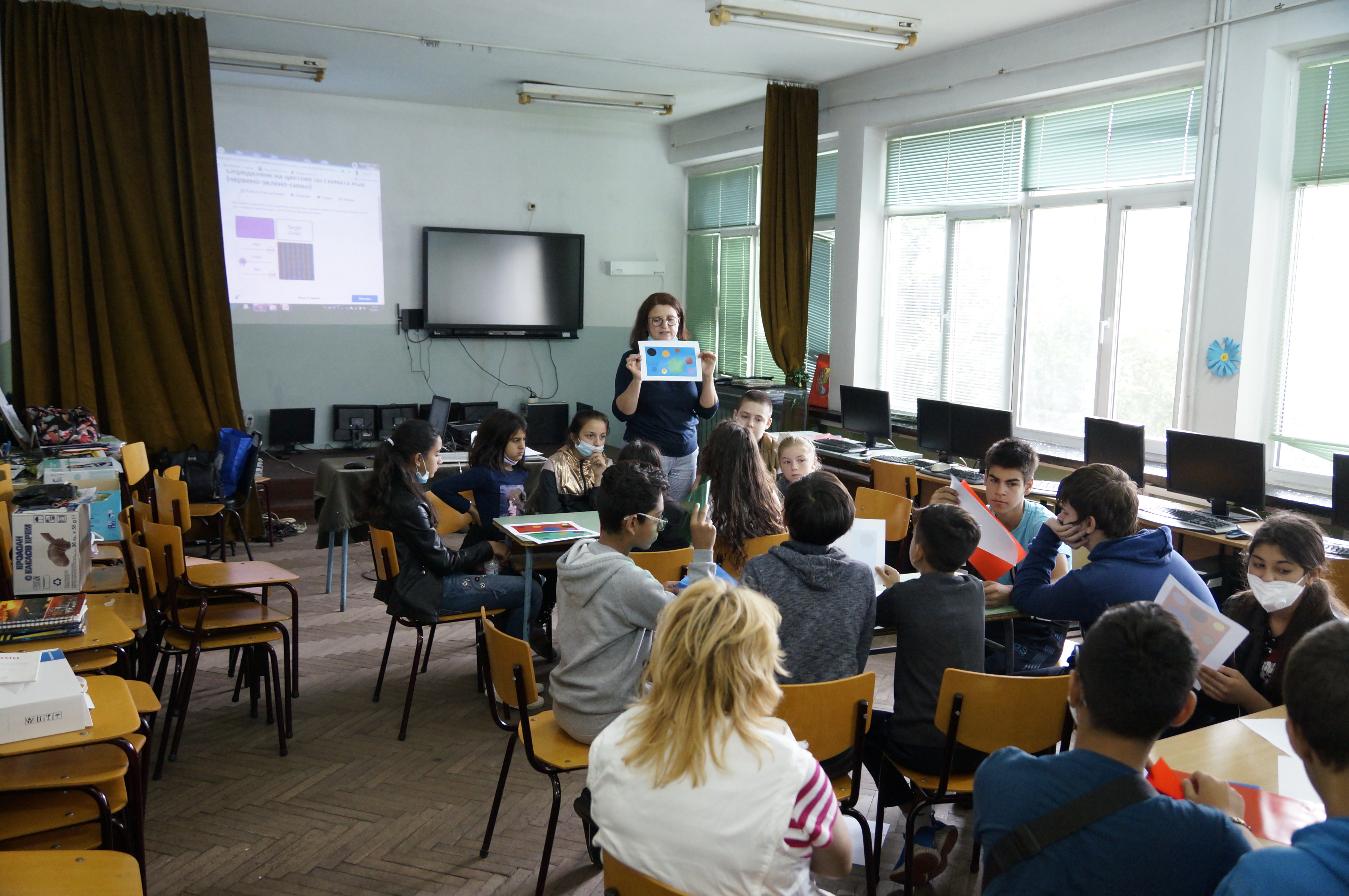 Тhe Activity "Explore the colours" from the Steam4sen Educational Toolkit inspired many students in 124 School in Sofia